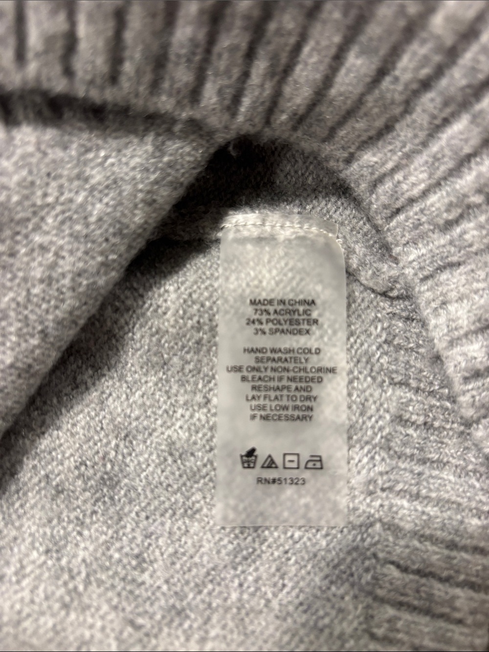 Vince Camuto Grey Crewneck Sweater with Multicolor Fair Isle Yoke. XL - Picture 4 of 5